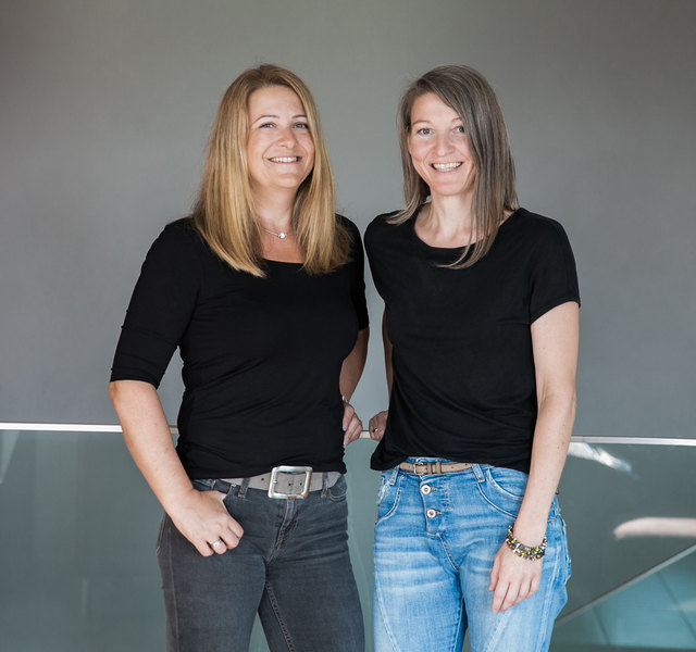 Karin Gigler und Karin Hild: Mit der "Körperraum GmbH" schafften sie es auf Platz drei. | Foto: WKOÖ