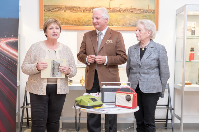 Bezirksvorsteherin Gabriele Votava, Kapri Kapsch von der Kapsch Group und Museumsleiterin Vladimira Bousska (v.l.) | Foto: Arnold Burghardt