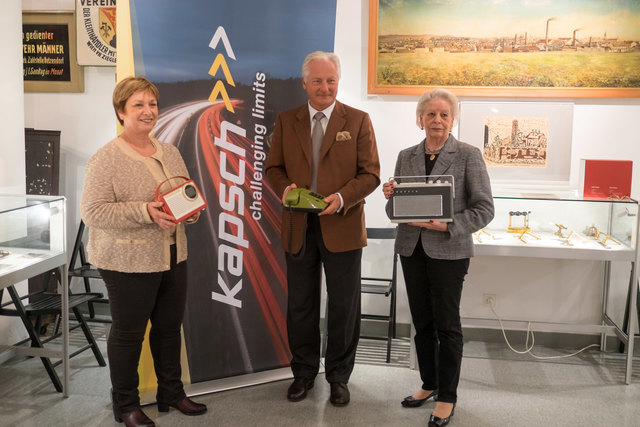 Bezirksvorsteherin Gabriele Votava, Kapri Kapsch von der Kapsch Group und Museumsleiterin Vladimira Bousska (v.l.) | Foto: Arnold Burghardt