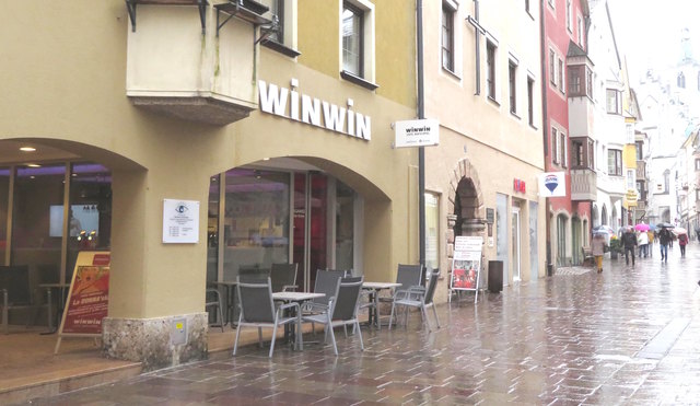 Schwaz-Raubüberfall auf Wettlokal-fotocredit: ZOOM.TIROL 