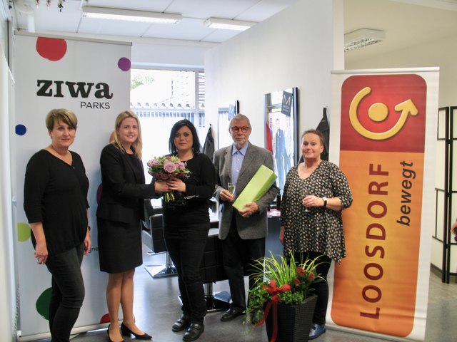 Karin Eder (Mitarbeiterin), ZIEGELWAGNER Geschäftsführerin Julia Klinglmüller MSc, Geschäftsinhaberin Michaela Skoumal, Bürgermeister Josef Jahrmann, Obfrau der LWA Marion Plank | Foto: ZIWA