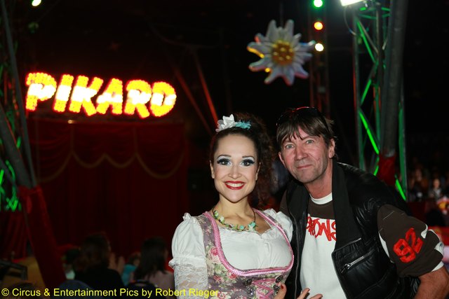 Fotos : (c) Circus & Entertainment Pics by Robert Rieger - Robert Rieger Photography