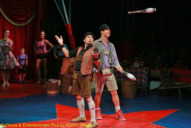 Fotos : (c) Circus & Entertainment Pics by Robert Rieger - Robert Rieger Photography