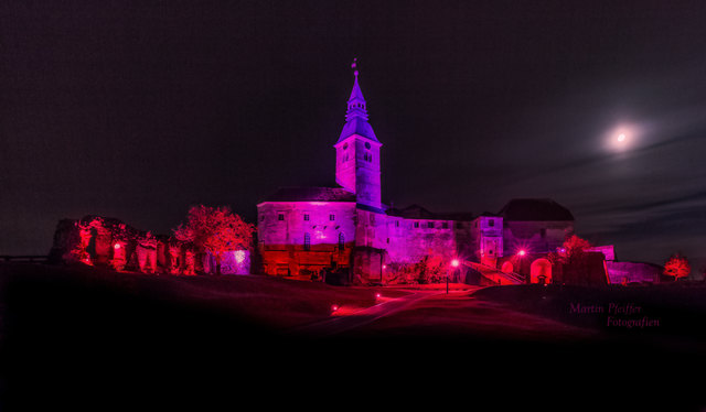 *** Auch Güssing setzt im Oktober ein Zeichen gegen Brustkrebs ***