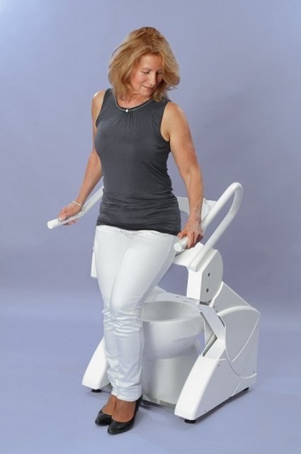 Lift-Toilette R2D2 als Nachrüstsatz | Foto: Attris anpassbare Sanitärtechnik