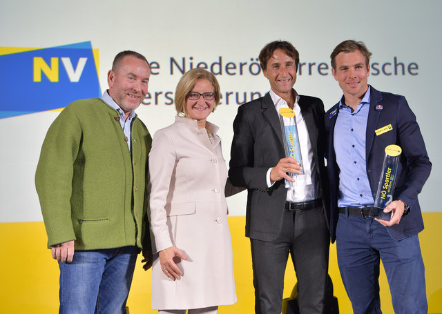 V.l.: Günter Bresnik, Landeshauptfrau Johanna Mikl-Leitner, Wolfgang Thiem (Vater von Dominic Thiem) und Benjamin Karl. | Foto: Land NÖ