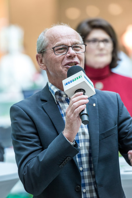 LH-Stv. Christian Stöckl überbrachte bei der Eröffnung der Pflegestraße im Europark die Grußworte des Landes. | Foto: Adi Aschauer