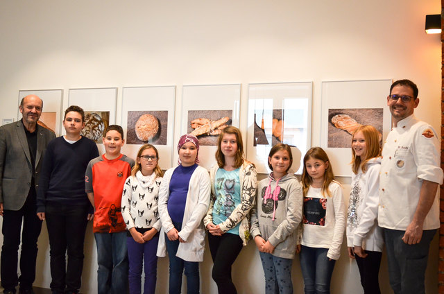 Die Ergebnisse der Jungfotografen sind im neuen Ambiente der Kremstaler Hofbäckerei zu sehen.
