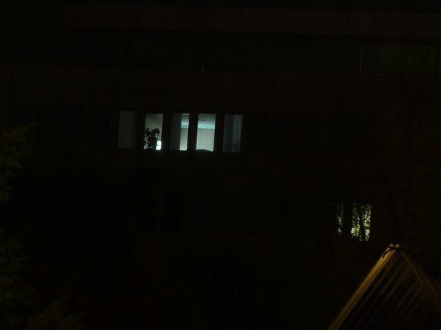 Bildschirm im 8. Stock beim Hauptgebäude