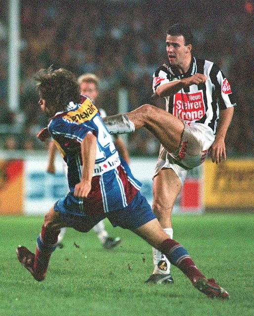 Zwischen Sturm und Rapid ging es oft um die Tabellenführung: 1995 mussten sicn Mario Haas (r.) und Co. knapp geschlagen geben. | Foto: GEPA