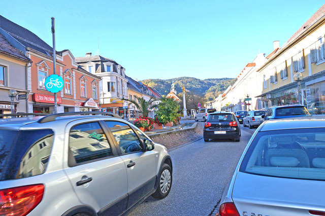 Verkehrsentlastung, Schrägparkplätze und ein Ersatz für den Brunnen sind einige Wünsche der Bevölkerung für den Deutschlandsberger Hauptplatz.