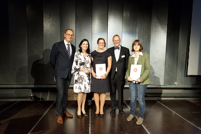 v. l. n. r.: Dr. Wolfgang Muchitsch, Dr. Danielle Spera, Dr. Wolfgang Meighörner als Jurymitglieder mit Mag. Anne Potocnik-Paultisch (ganz re.)