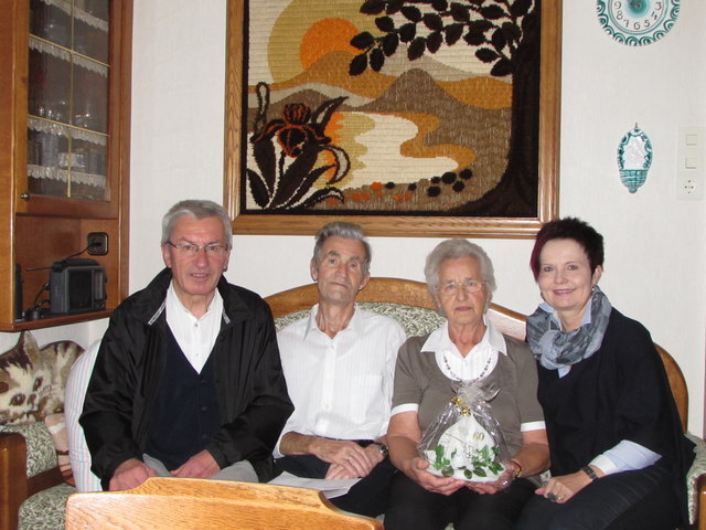 Franz und Maria Laimbauer (Mitte). | Foto: Foto: Gemeinde Aigen-Schlägl