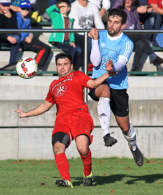 Bezirksliga Süd: Im Nachtragsspiel setzte sich der TSV Frankenburg glatt mit 3:0 gegen den SK Kammer durch. | Foto: Helmut Klein