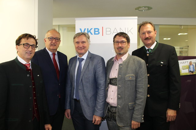 VKB-Bank: Direktor Anton Obernberger, Bezirkshauptmann Dieter Goppold, Bürgermeister Wolfgang Veitz aus Kirchdorf und  Kurt Weilguny (VKB) Adam Schwebl (Regionaldirektor VKB)