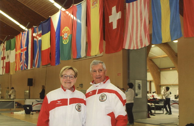 Walter Maier und Edith Stoschitzky bei der Veteranen-WM der Fechter in Maribor, bei der rund 800 Athleten ihr Können bewiesen.