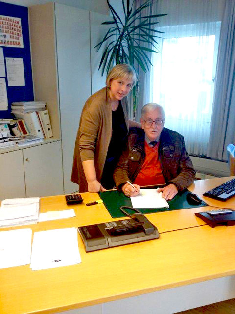 Silvia Promok (Sekretariat) und Othmar Praml (Bezirksstellenleiter). | Foto: AK Bezirksstelle Tennengau