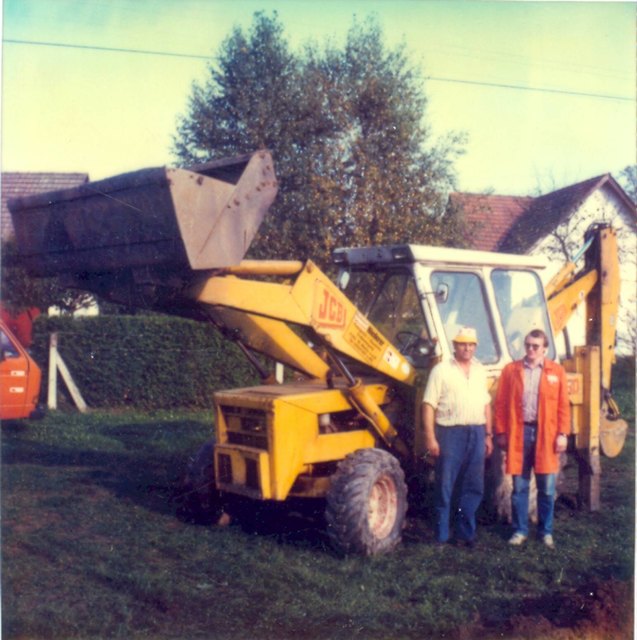 Der Schotterabbau in der Raab bildete für Erwin Niederer (rechts) lange Zeit das Herzstück des Unternehmens. | Foto: Niederer