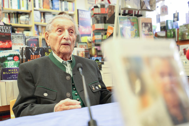 Lesung von Marco Feingold in Rupertusbuchhandlung im Rahmen der Buchwoche SalzburgFoto: Franz Neumayr     4.11.2017