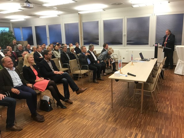 In der Sparkasse fand der Unternehmerabend statt.