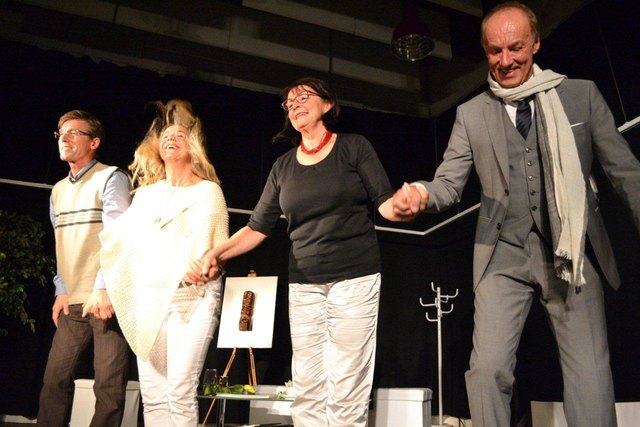Freude über den Applaus des Publikums. | Foto: Pinzgauer SpielArt