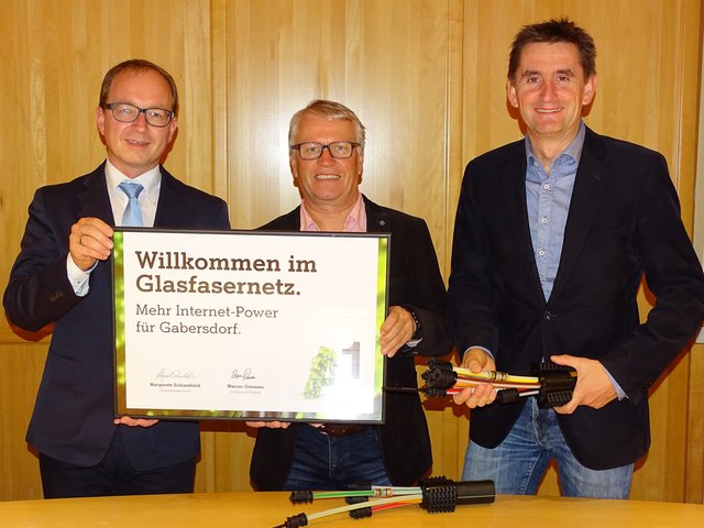 V.l.: Heimo Haubner, Leitung A1 Netzplanung Steiermark, Bgm. Franz Hierzer und Rudolf Trauntschnig, A1 Vertrieb für Infrastrukturprojekte. | Foto: A1