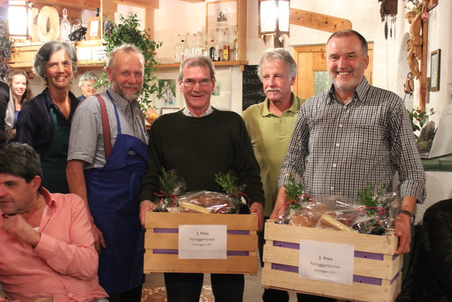 Die Perlaggerkönige Rudi Kirchmair und Sepp Holzknecht mit Karl und Maria Gutleben und Peter Wakonig