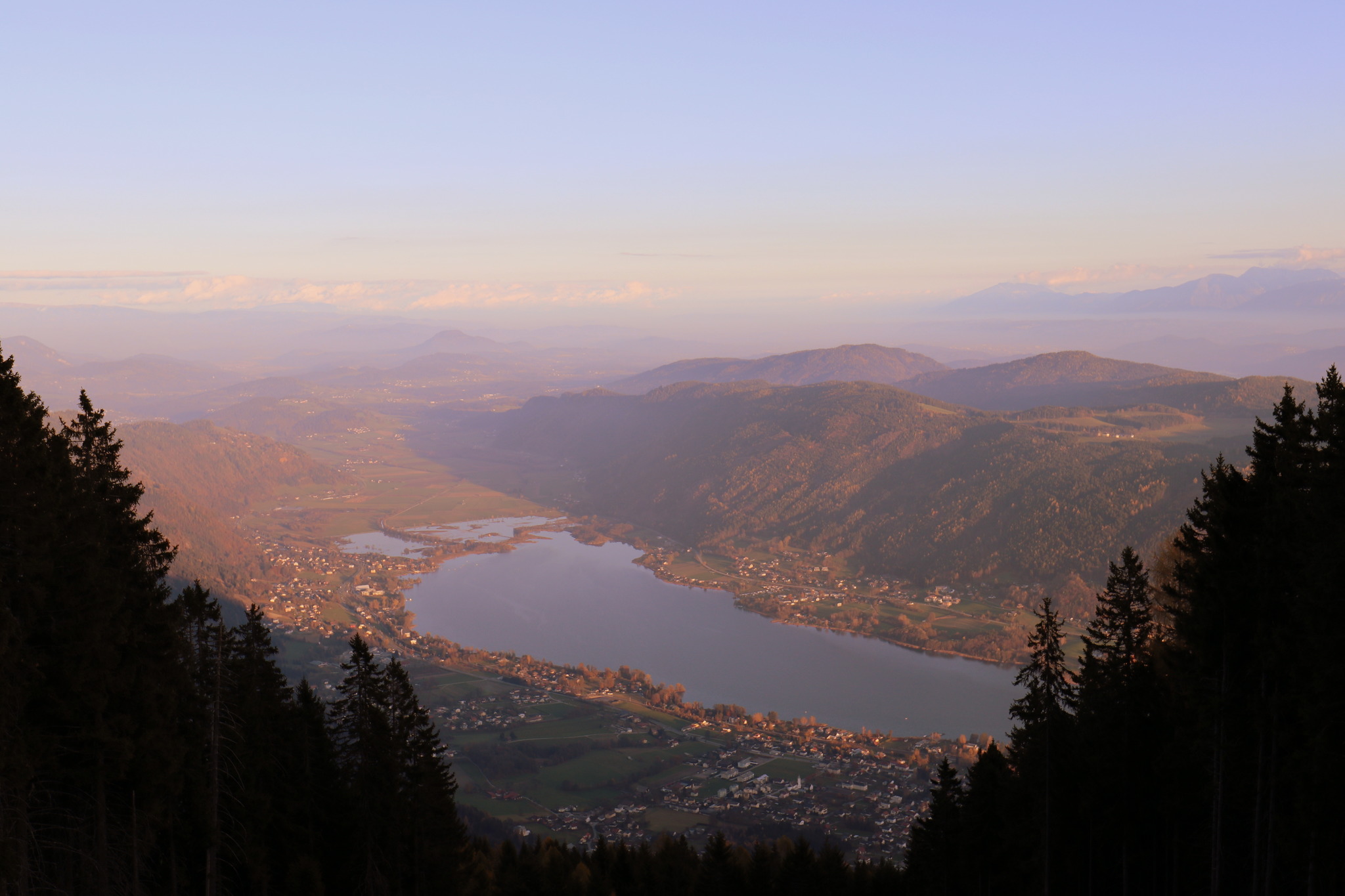 SpätherbstStimmung am Ossiacher See Feldkirchen