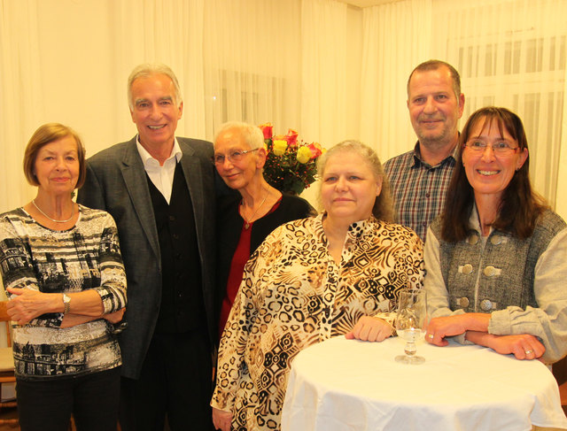 Gesundheit als Anliegen: Heilke Griesbeck, Klaus Rüttenauer, Marianne Rüttenauer, Dagmar Gollmann, Horst Scherkl, Karin Aichhofer (v.l.)