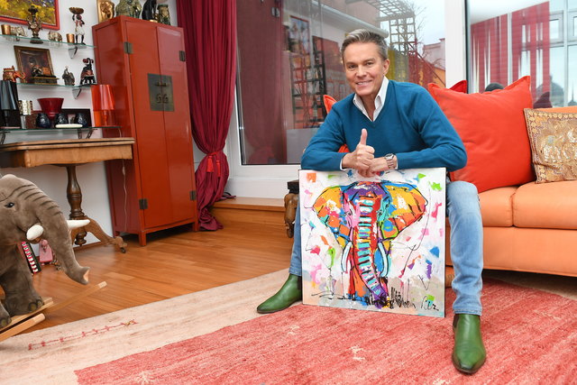 Ein ungewöhnliches Hobby: Jubilar Alfons Haider sammelt Elefanten aus aller Welt. | Foto: Markus Spitzauer