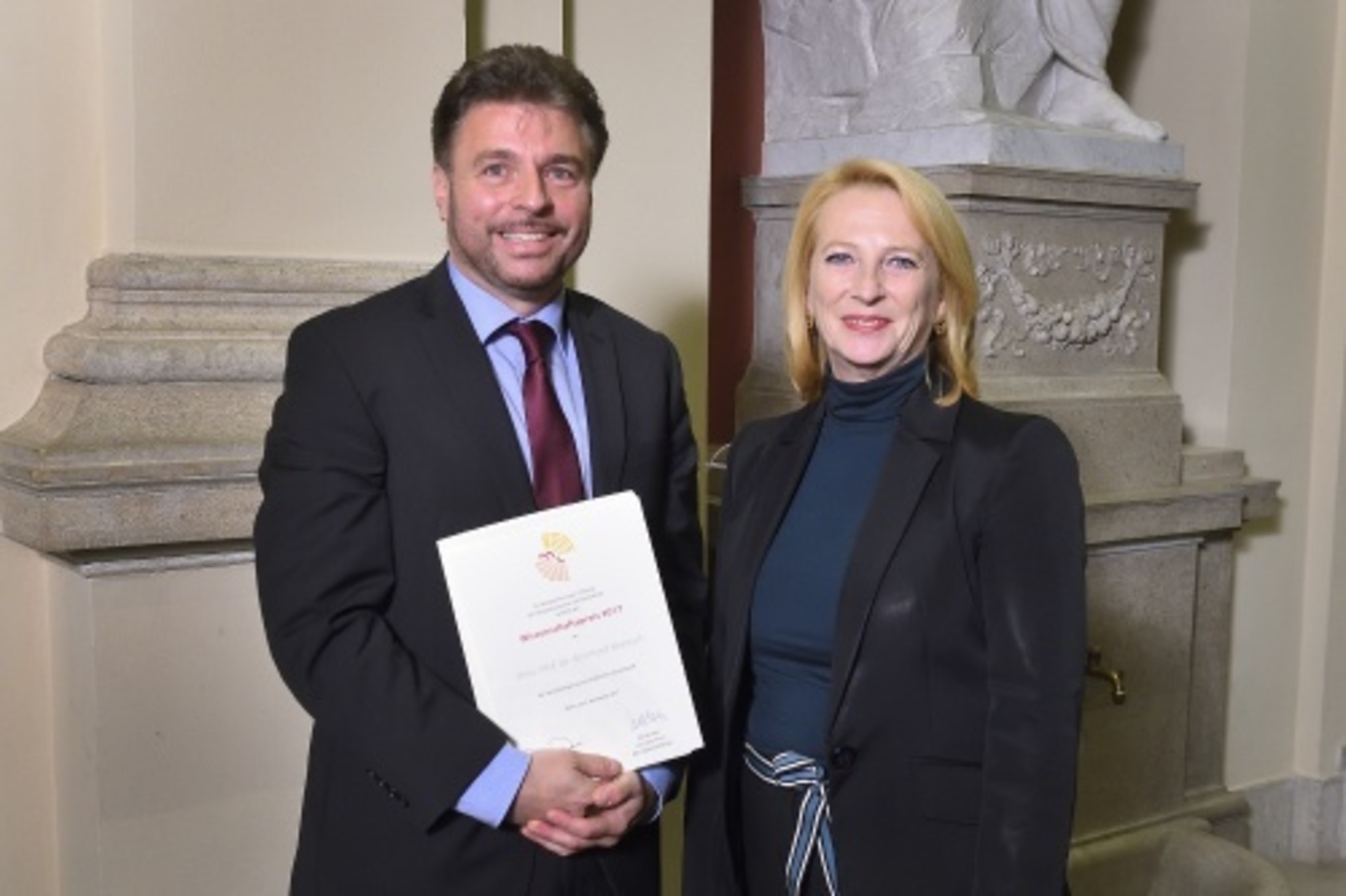 Reinhard Heinisch erhielt den Wissenschaftspreis SalzburgStadt