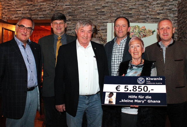 Peter Greiderer, Martin Wagner, Josef Stöckl (KC Landeck), Martin Schermer, Elisabeth Cerwenka und Michael Khuen-Belasi (KC Schwaz, v.l.). | Foto: Kiwanis Club