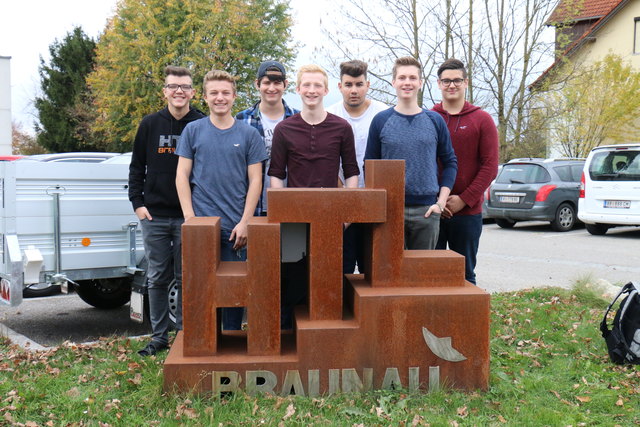 v.l. Philip Enhuber, Ambros Weiß, Simon Engleitner-Puschnik
h.l. Christoph Prelezc, Lukas Ginzinger, Grisa Savulescu, Christoph Lenzbauer