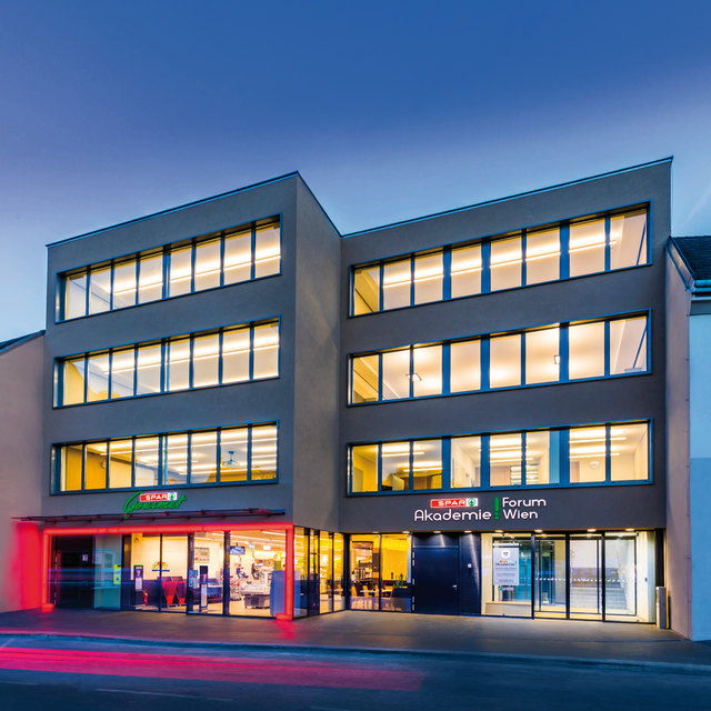 Ein neues Gesicht hat die Schule bekommen. | Foto: Spar/Werner Krug