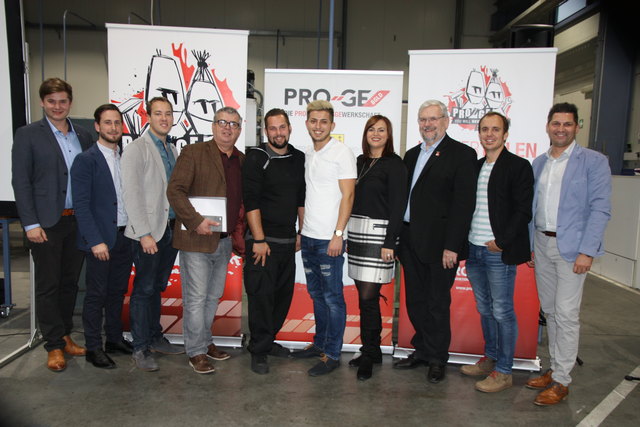 ÖGJ-Landessekretär Kevin Sifkovits, PRO-GE-Regionalsekretär Markus Melichar, Bundesjugendvorsitzender Sascha Ernst, ÖGB-Landessekretär Erich Mauersics, Michael Huber, Valon Ajdini, Landesrätin Astrid Eisenkopf, AK-Vizepräsident Wolfgang Jerusalem, PRO-GE-Bundessekretär Thomas Klösch und ÖGB-Landessekretär Andreas Rotpuller. | Foto: ÖGB