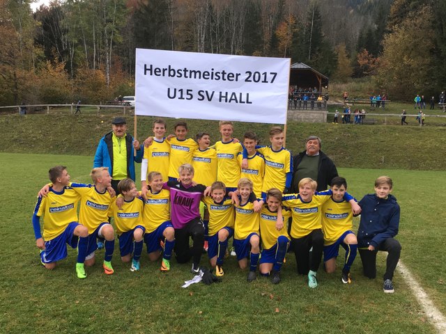 Die U15 der SG Hall holt sich den Herbstmeistertitel. | Foto: SG Hall