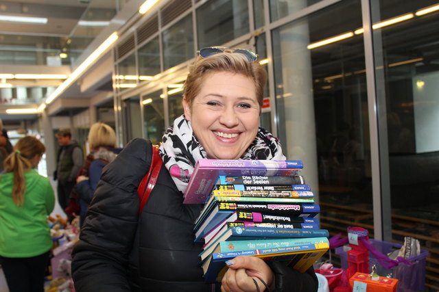 Natürlich durften jede Menge Kinderbücher nicht fehlen. | Foto: Lederer