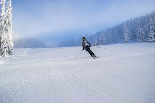 Über der Nebelgrenze zeigte sich das Wetter von seiner sonnigen Seite. | Foto: Planai