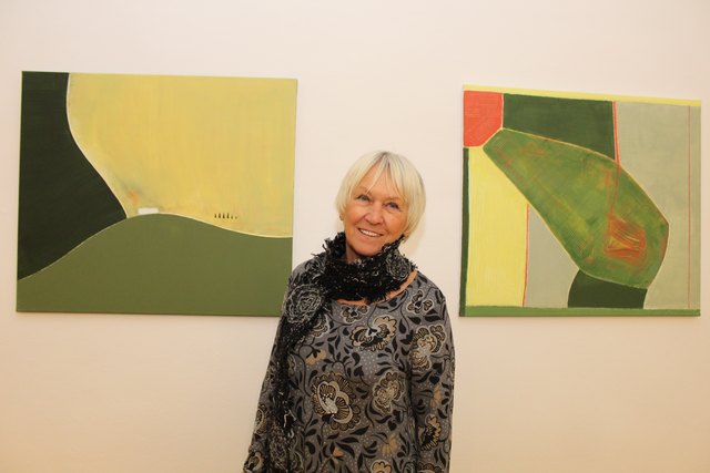 Interessante Kunstwerke von Herta Angerer hängen im Kunsthaus. | Foto: Lederer