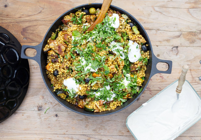 Grober Couscous auf marrokanische Art. | Foto: Flora Fellner Fotografie