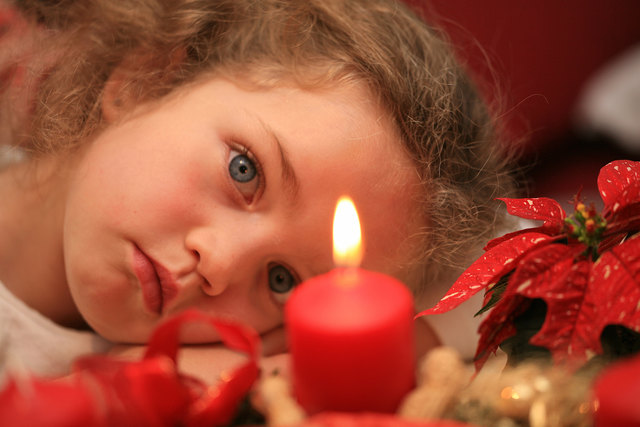 Adventskränze üben auf Kinder eine Faszination aus. | Foto: Herby ( Herbert ) Me / Fotolia