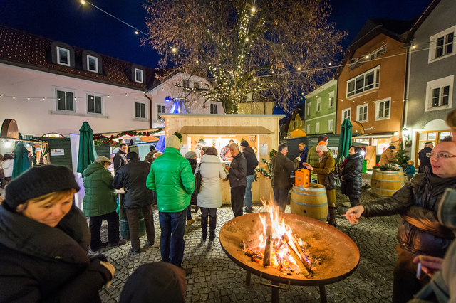 Adventmarkt in der Gmundner Innenstadt. | Foto: Stadtgemeinde Gmunden