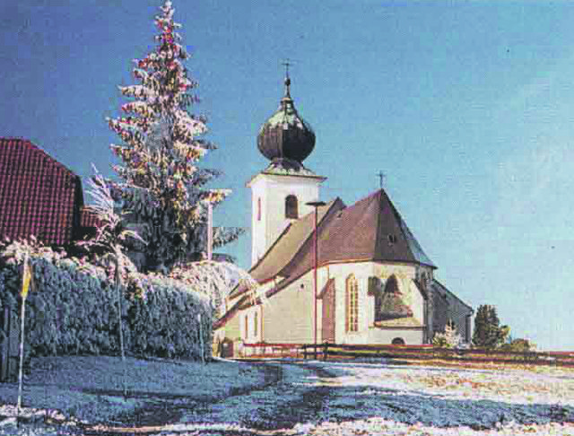 Adventmarkt mit Nikolaus und Perchten am Magdalenaberg.