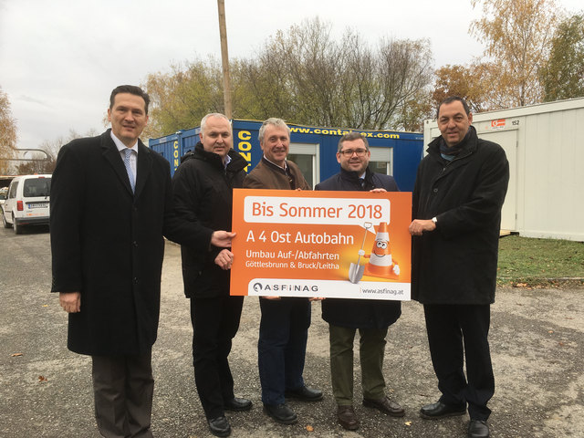 Gernot Brandtner ("Asfinag"), Franz Glock, (Bürgermeister Göttlesbrunn/Arbesthal), Bundesrat Gerhard Schödinger, Landesrat Ludwig Schleritzko, Josef Decker (NÖ-Straßenbaudirektor) | Foto: Asfinag