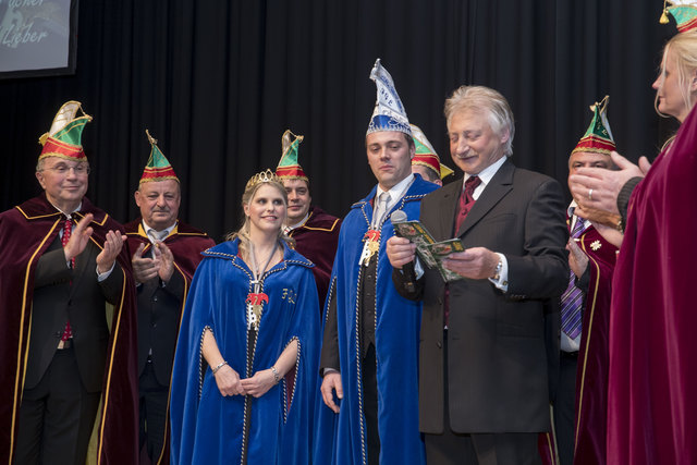 Leoben, Oesterreich,18.11.2017,Chronik. Bild zeigt ein Feature von der Straussgala 2017. 