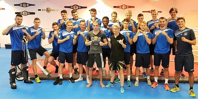Die Blau Weiß-Kicker trainierten hart. | Foto: Happy Fight