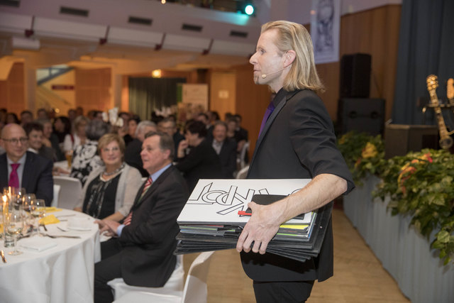 Leoben, Oesterreich,18.11.2017,Chronik. Bild zeigt ein Feature von der Straussgala 2017. 
