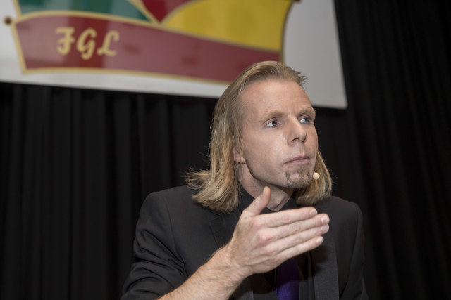 Leoben, Oesterreich,18.11.2017,Chronik. Bild zeigt ein Feature von der Straussgala 2017. 