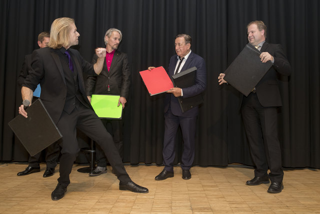 Leoben, Oesterreich,18.11.2017,Chronik. Bild zeigt ein Feature von der Straussgala 2017. 