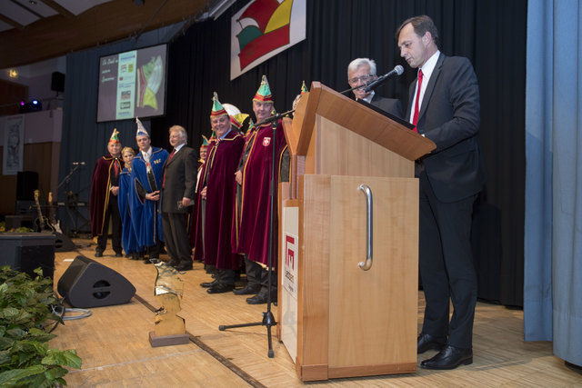 Leoben, Oesterreich,18.11.2017,Chronik. Bild zeigt ein Feature von der Straussgala 2017. 